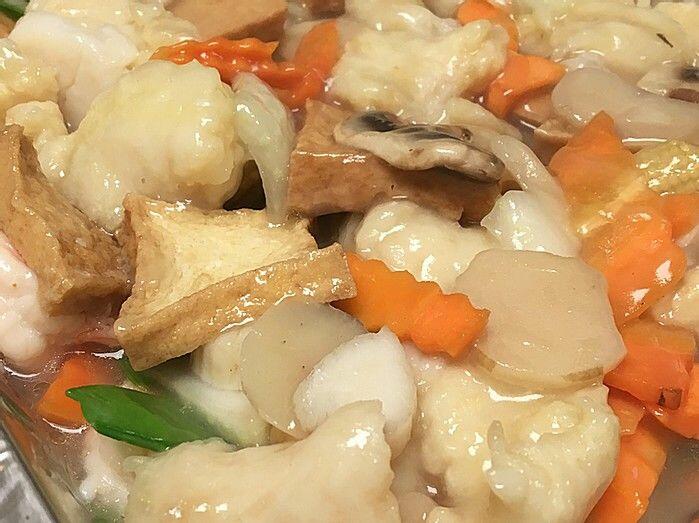 Seafood & Bean Curd In Clay Pot