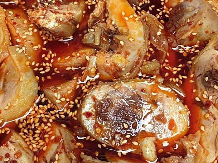 Cold Chicken Leg Chunks In Spicy Sauce